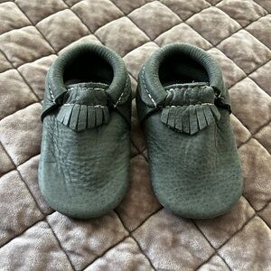 New Freshly Picked Baby Moccasins Size 4